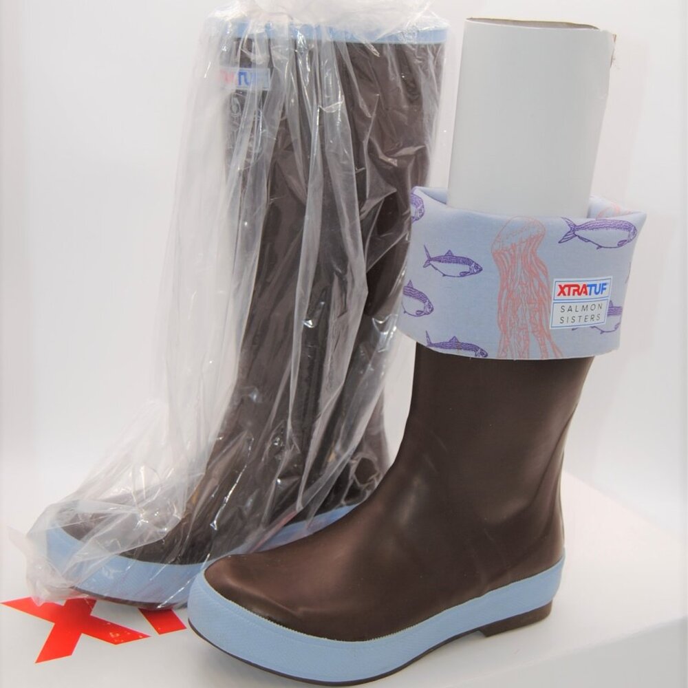 Xtratuf Legacy Tall 12" rubber shell Womens size 11 waterproof boots new in box.
